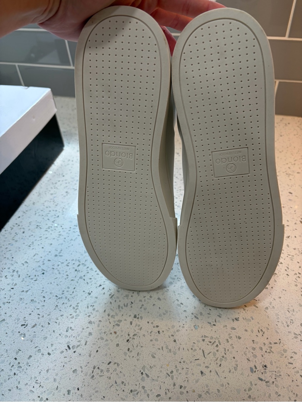 NWT Blondo Venna White Low-Top Platform Sneakers - Picture 12 of 15